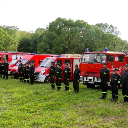 Przekazanie sprzętu dla Ochotniczych Straży Pożarnych